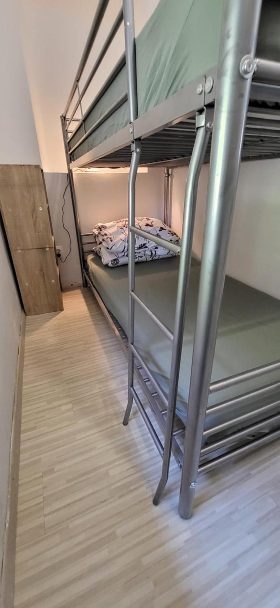 Lesce Hostel Εξωτερικό φωτογραφία