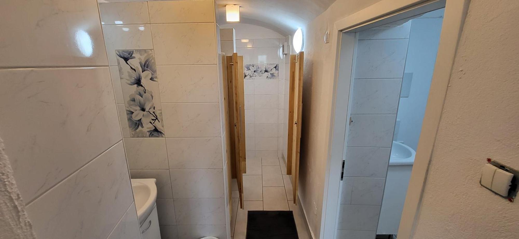 Lesce Hostel Εξωτερικό φωτογραφία